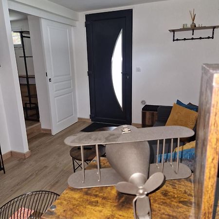 Charming Apartment Near La Defense, Paris Bezons Bagian luar foto