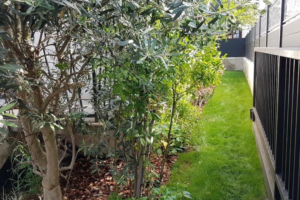 Charming Apartment Near La Defense, Paris Bezons Bagian luar foto